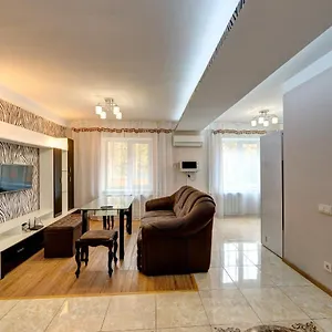 Excellent Druzhby Narodov Boulevard 3a. Lybedskaya Metro Station Киев